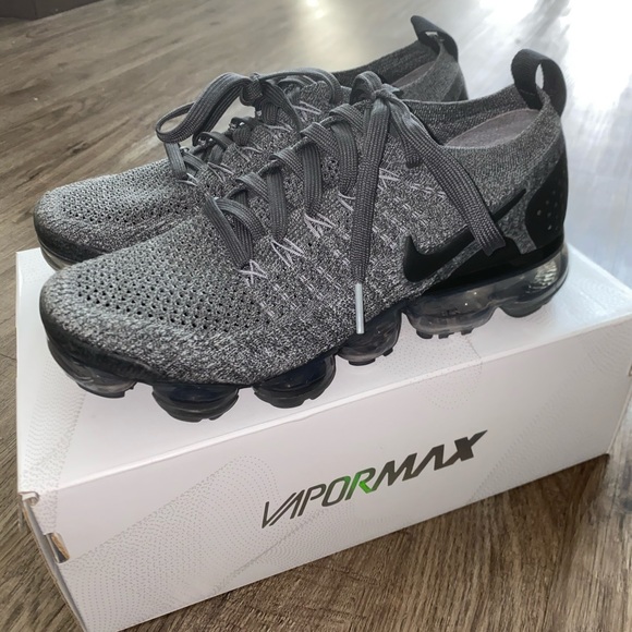 grey vapor maxs